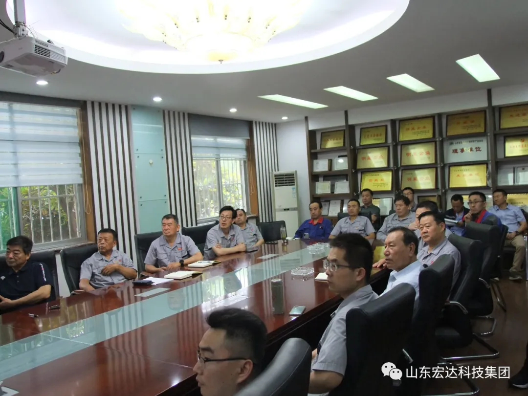 回望百年路 展望新征程---AK官方网站集团全体党员开展主题党日活动