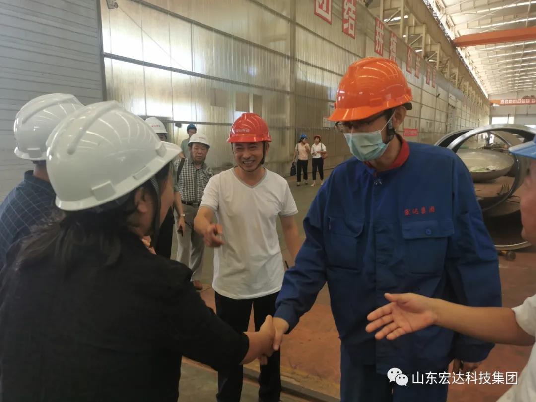 市总工会副主席于虹到AK官方网站集团调研