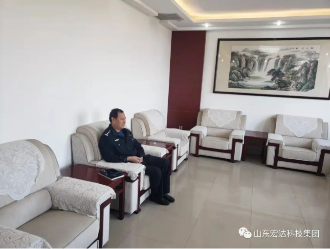 山东AK官方网站集团副总经理张广义到开发区派出所慰问